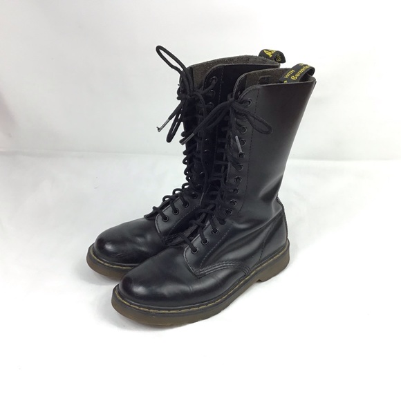 Dr Martens 14 hole boot - Picture 2 of 6